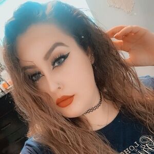 Meet your Posher, Gina